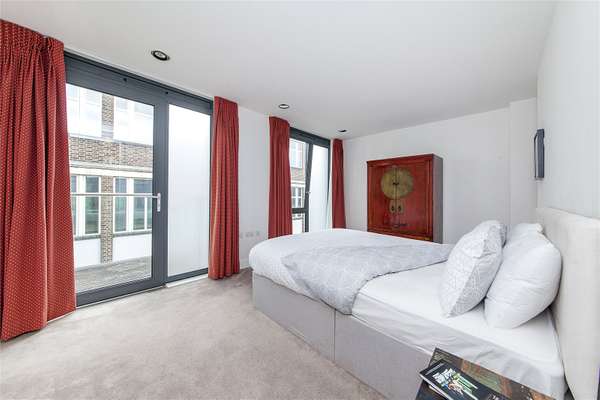Flat Clapham Common North Side in Greater London