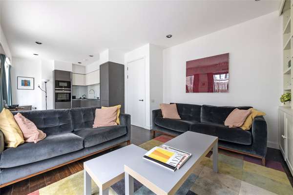 Flat Clapham Common North Side in Greater London