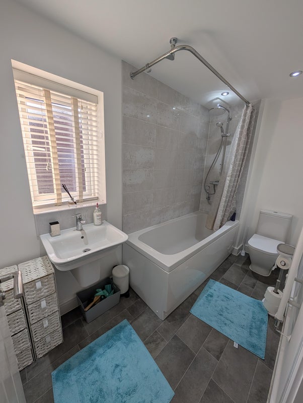 Room Flower Avenue in Rushcliffe