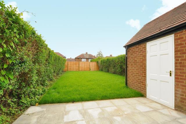 House Anmersh Grove in Greater London