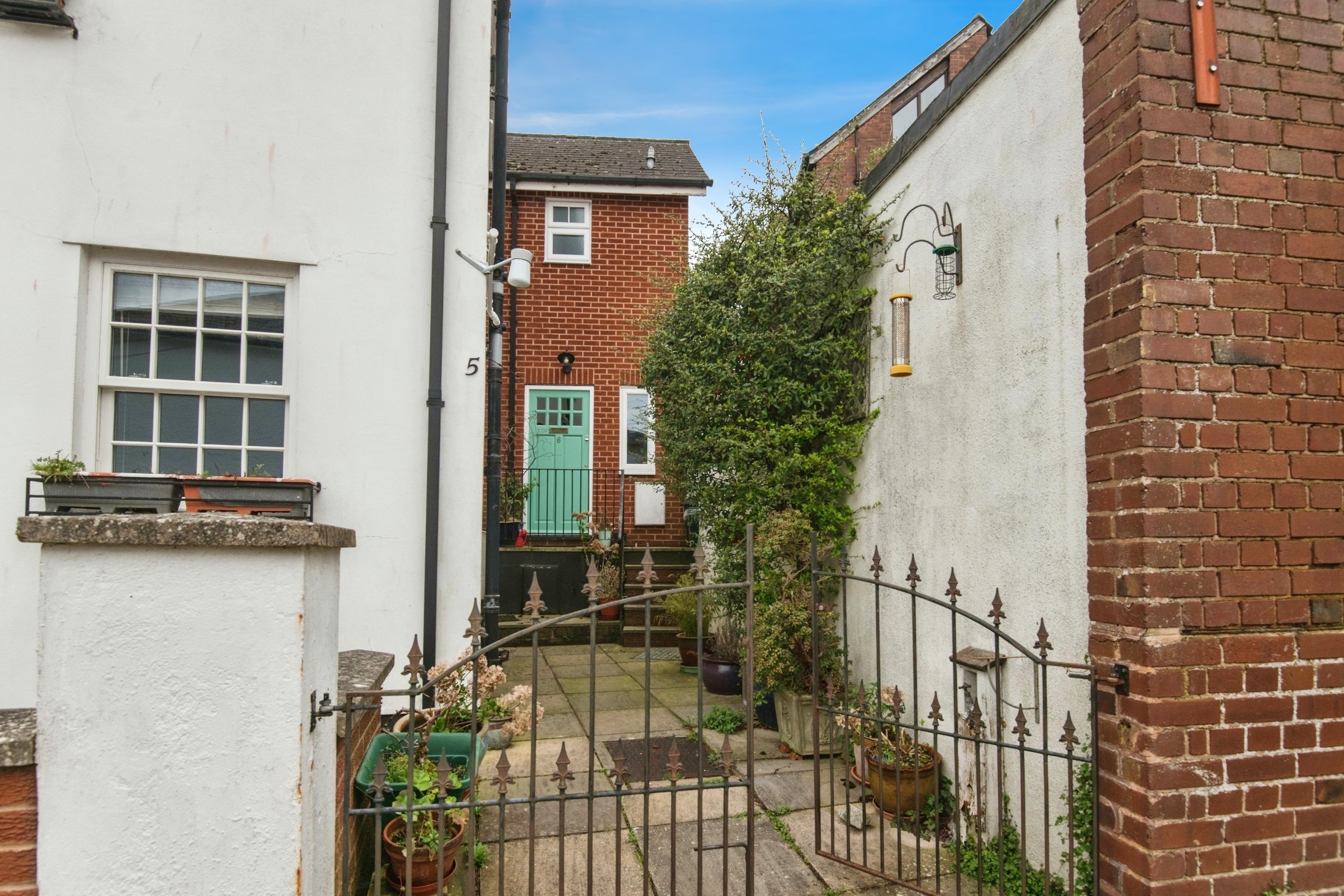 Flat Stepcote Hill in Exeter