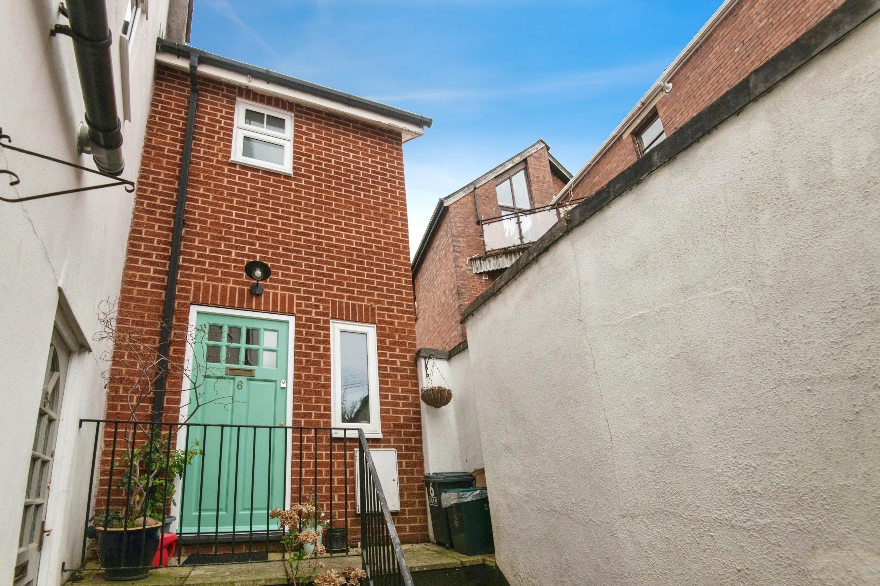 Flat Stepcote Hill in Exeter