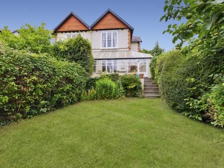 House Slade Road in Newton