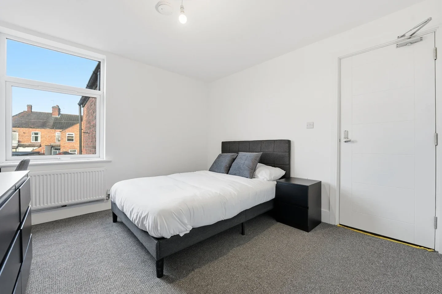 Room Henry Street in Crewe