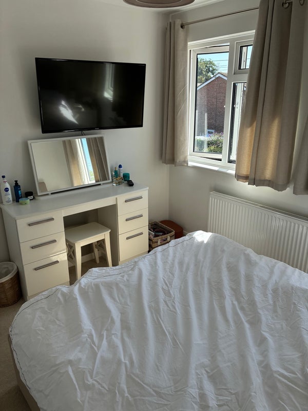 Room Mead Close in Marlow