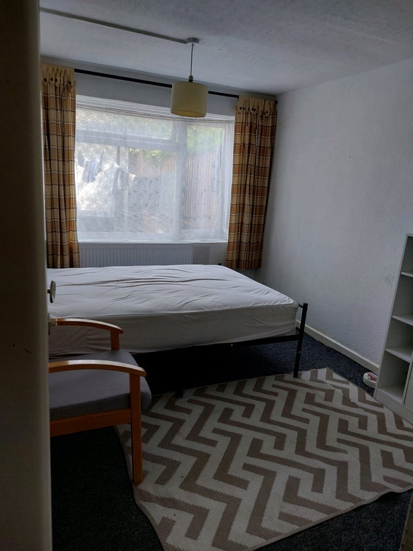 Room Eastbridge in Slough