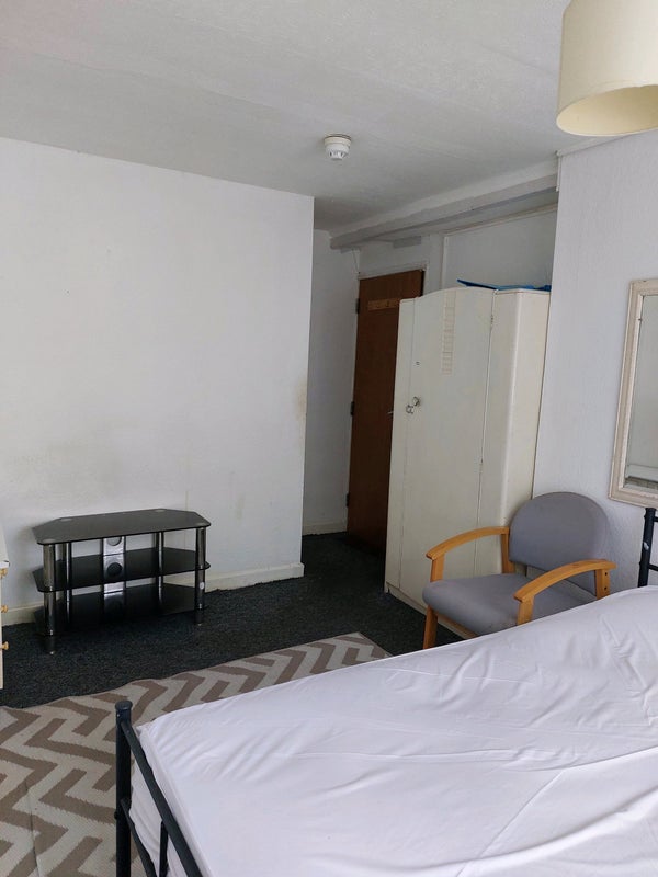 Room Eastbridge in Slough