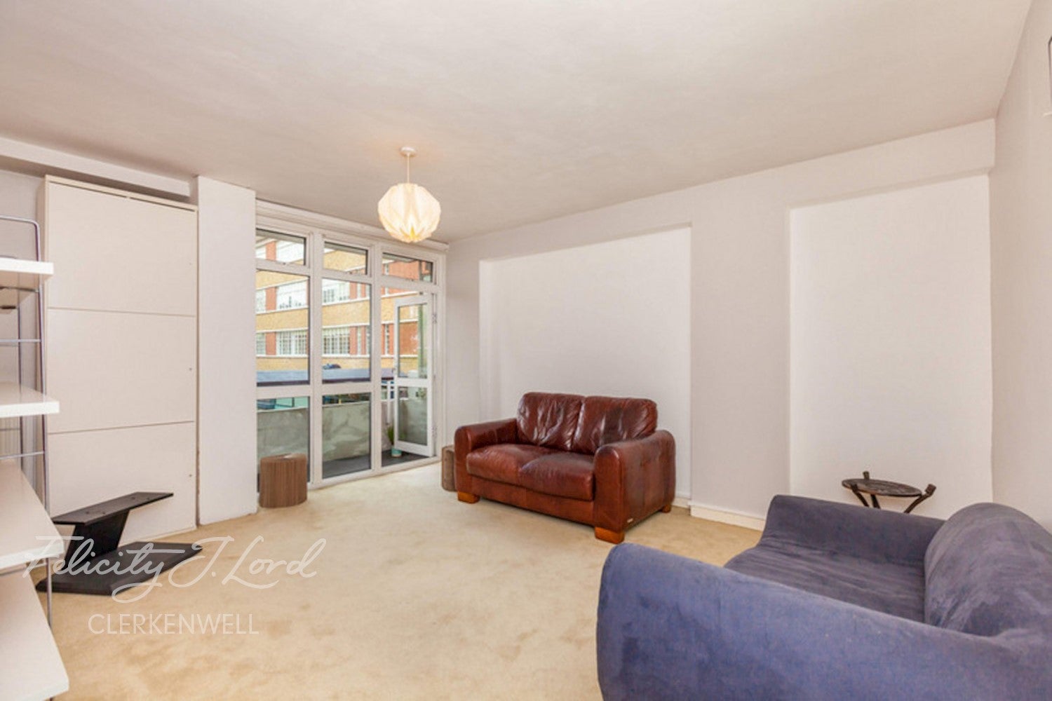 Flat Gee Street in Greater London