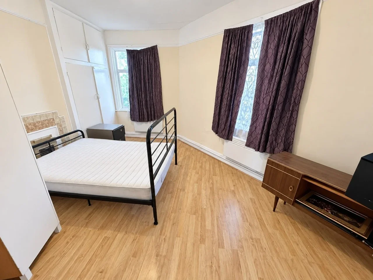 Flat The Broadway in Greater London