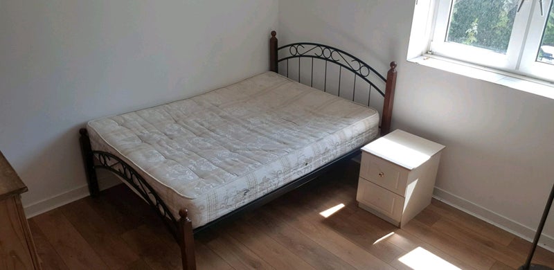 Room Woodseer Street in Greater London