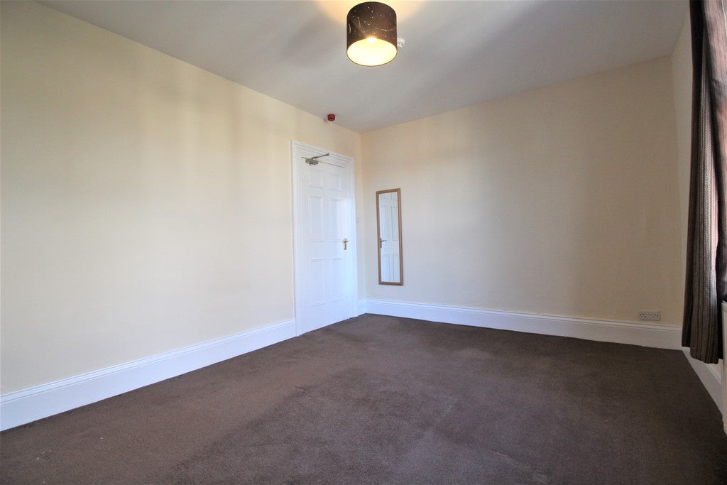 Flat Ashley Road in Bristol