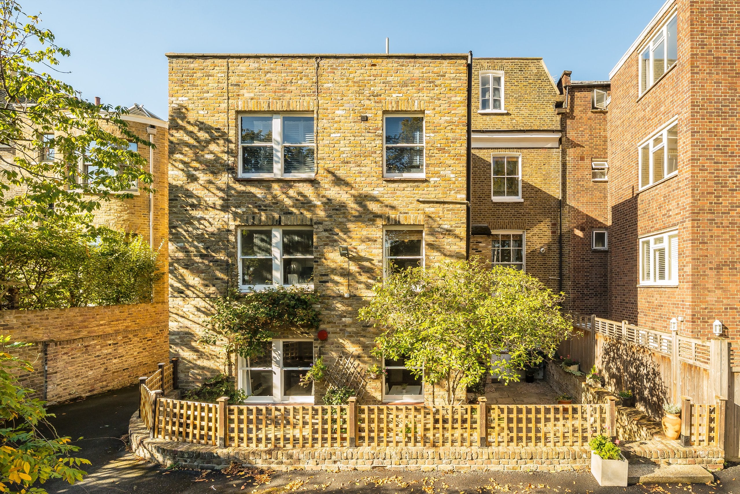 Flat Northbourne Road in Greater London