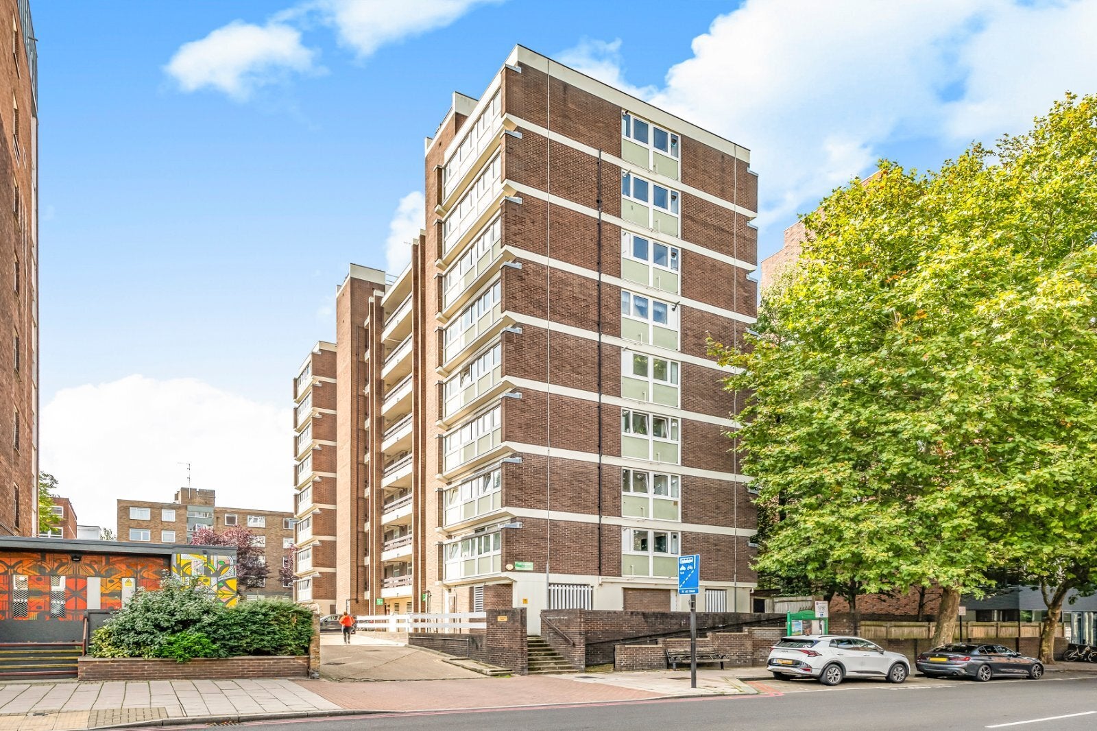 Flat Upper Richmond Road in Greater London