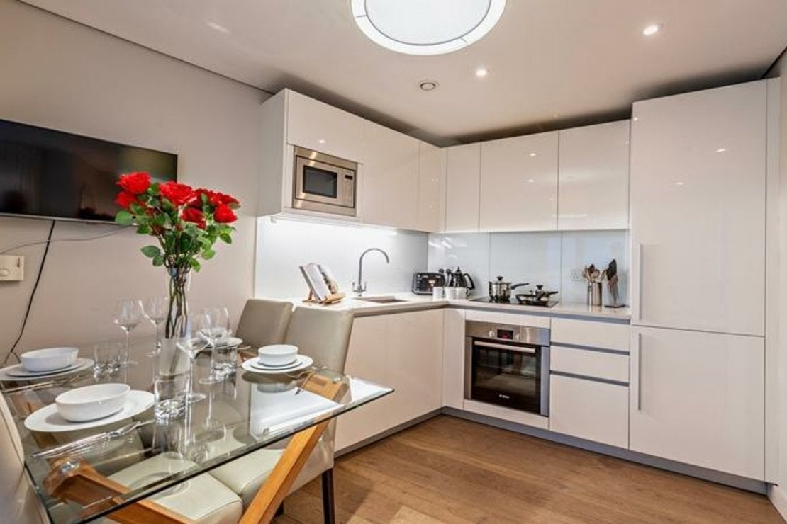 Flat Merchant Square in City of Westminster