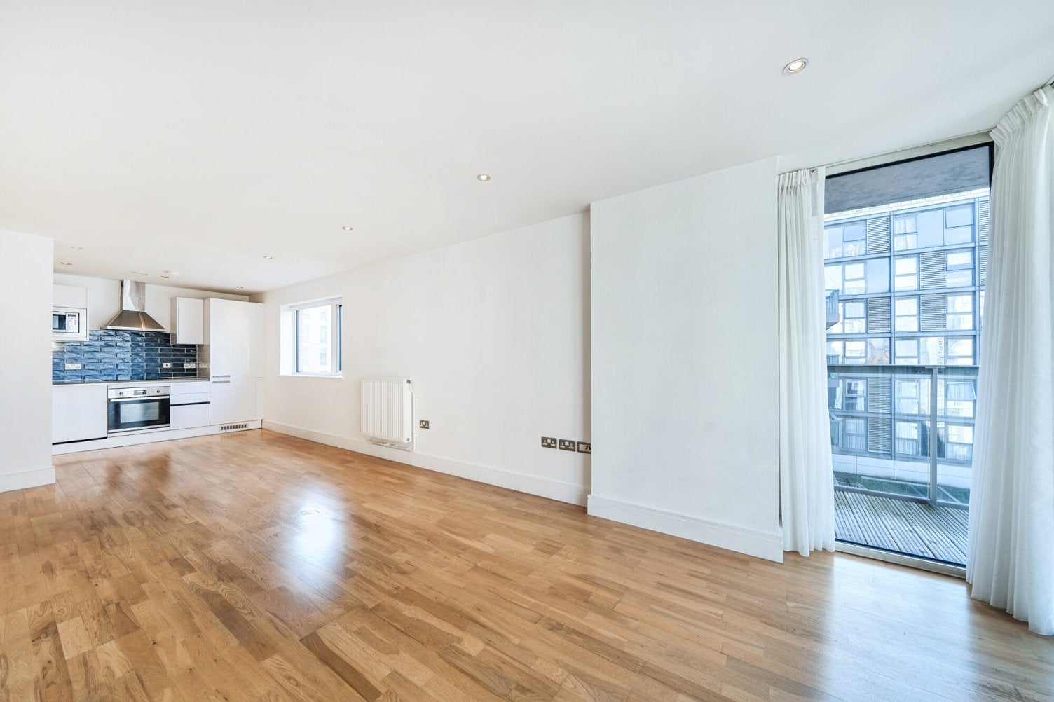 Flat Dowells Street in Greater London