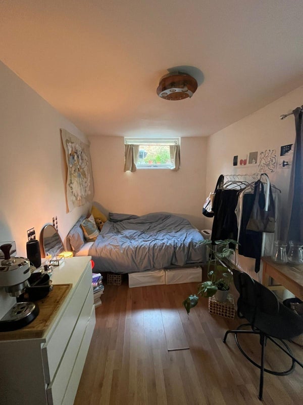 Room Warneford Street in Greater London