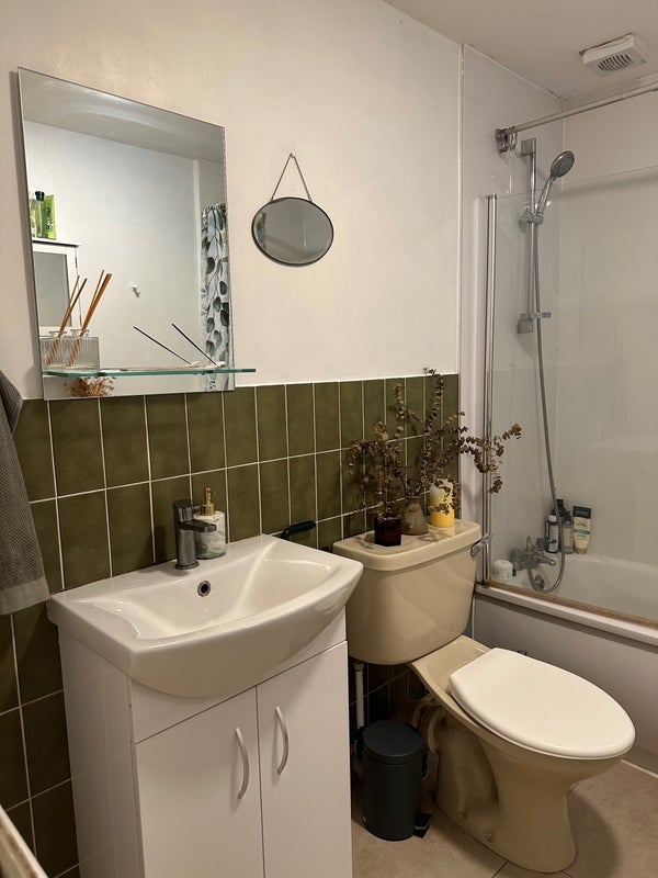 Room Warneford Street in Greater London