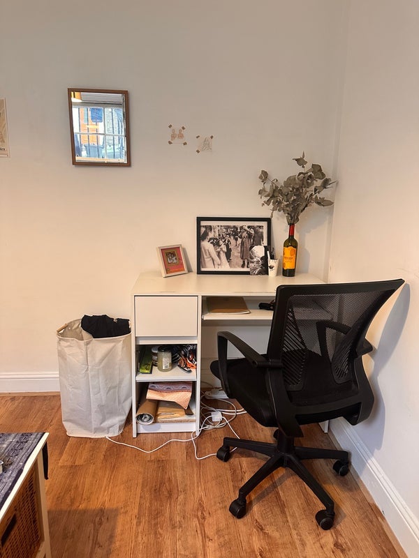 Room Warneford Street in Greater London