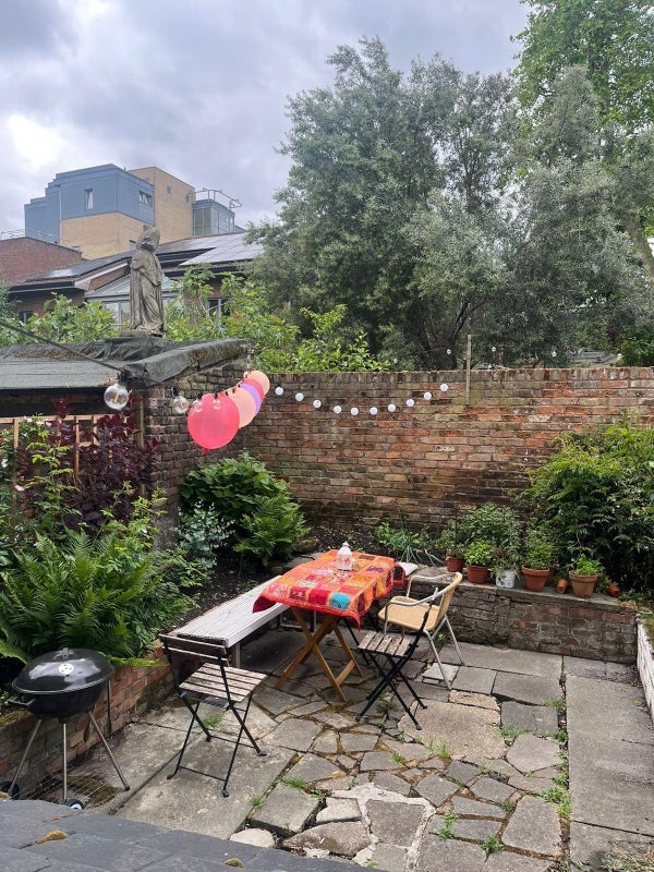 Room Warneford Street in Greater London