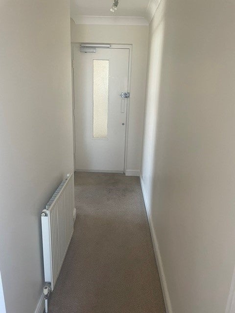 Flat Friern Barnet Lane in Greater London