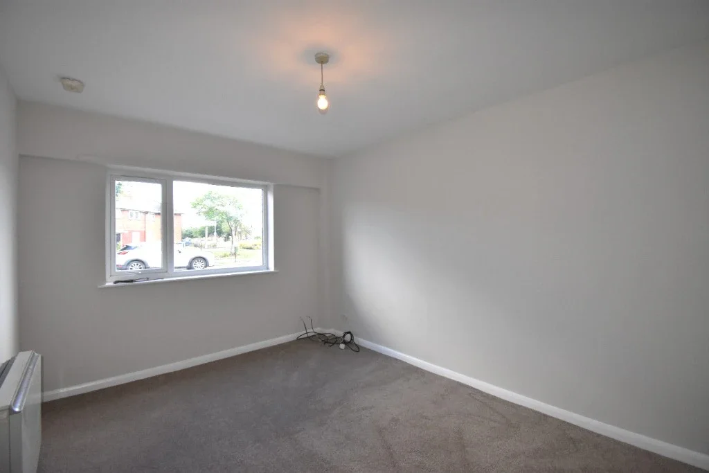 Flat Southcoates Avenue in Hull