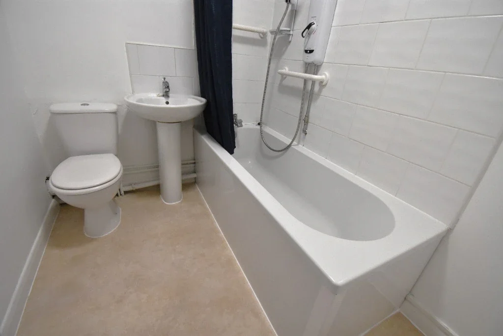 Flat Southcoates Avenue in Hull