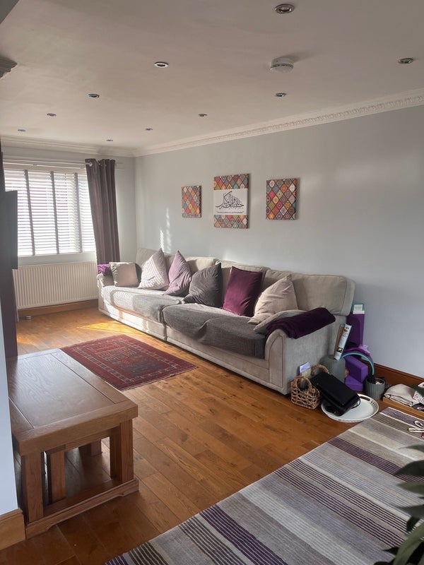 Room Fraser Road in Sheffield