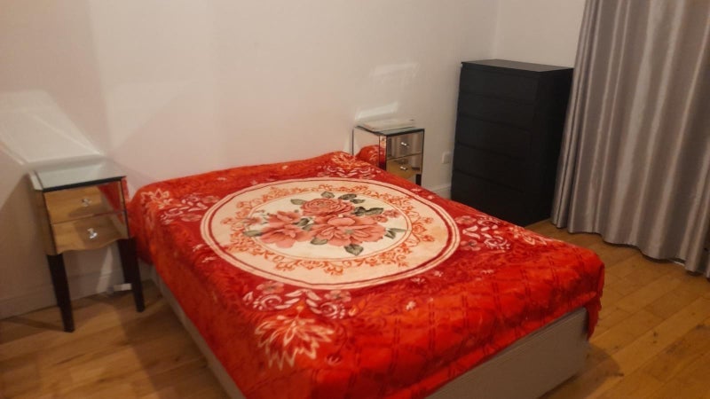 Room Gartcraig Road in Glasgow