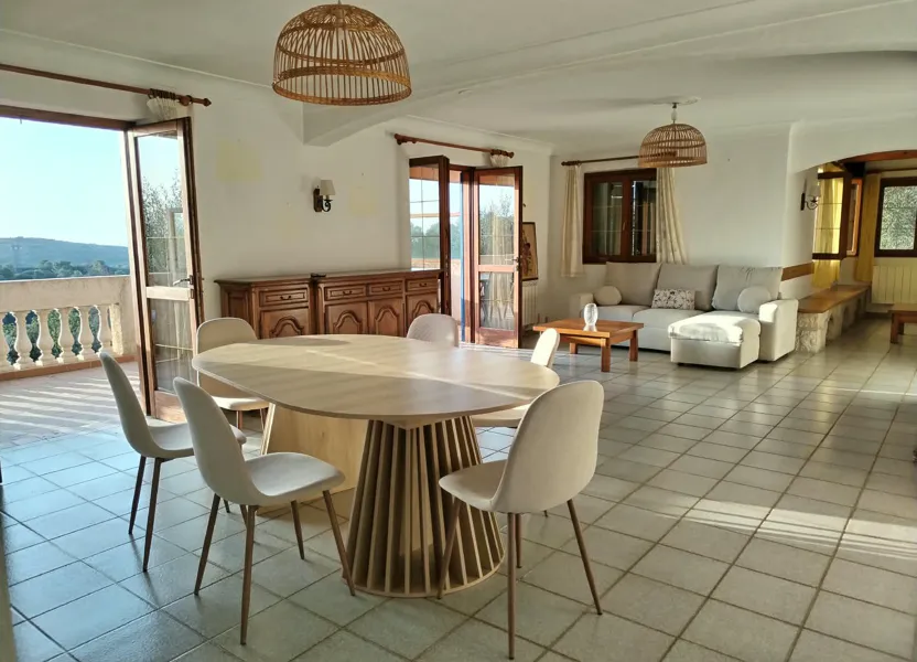 Flat Chemin de la Désirée in Roquefort-les-Pins