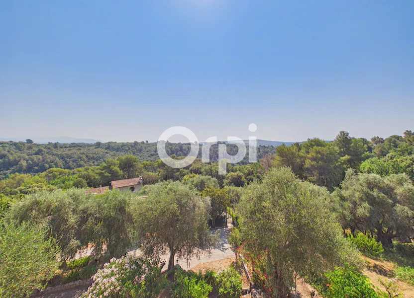 Appartement Chemin de la Désirée à Roquefort-les-Pins