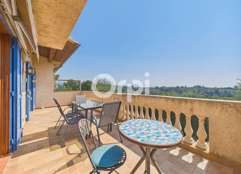 Appartement Chemin de la Désirée à Roquefort-les-Pins