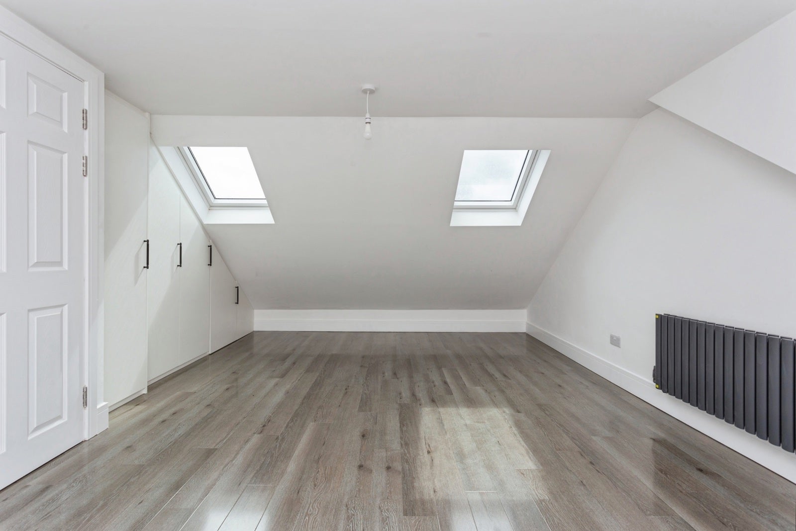 Flat Masefield Avenue in Greater London