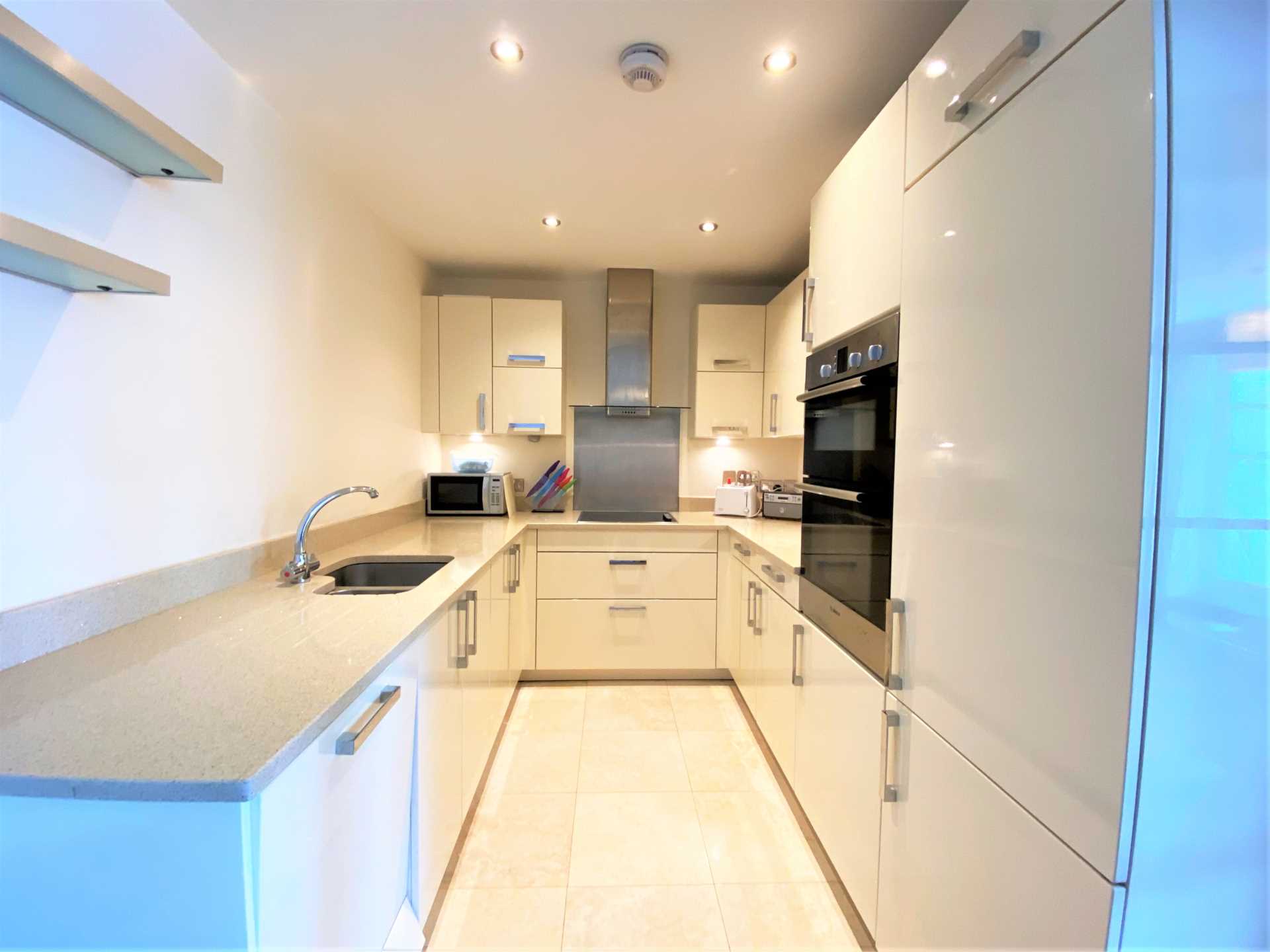 Flat Acton Lane in Greater London