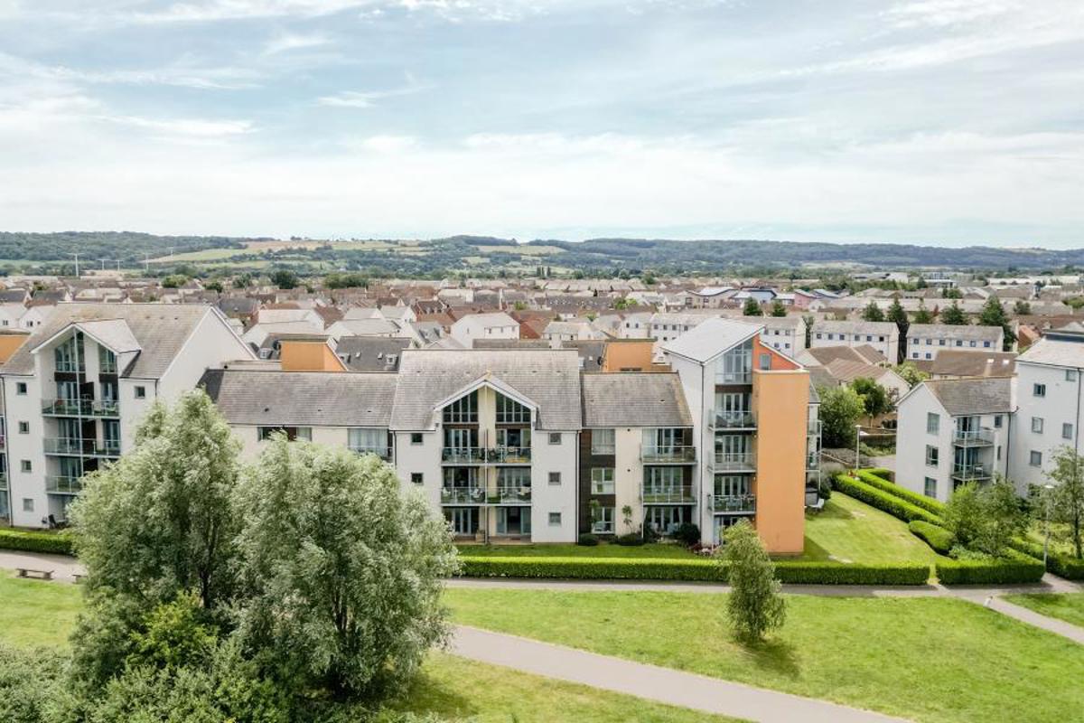 Flat Kittiwake Drive in Portishead