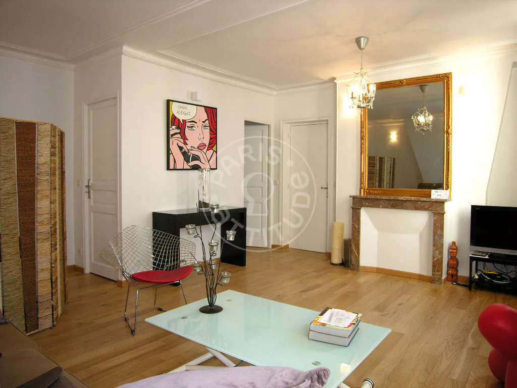 Flat Rue du Cherche-Midi in Paris