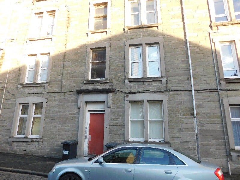 Room Arbroath Road in Dundee