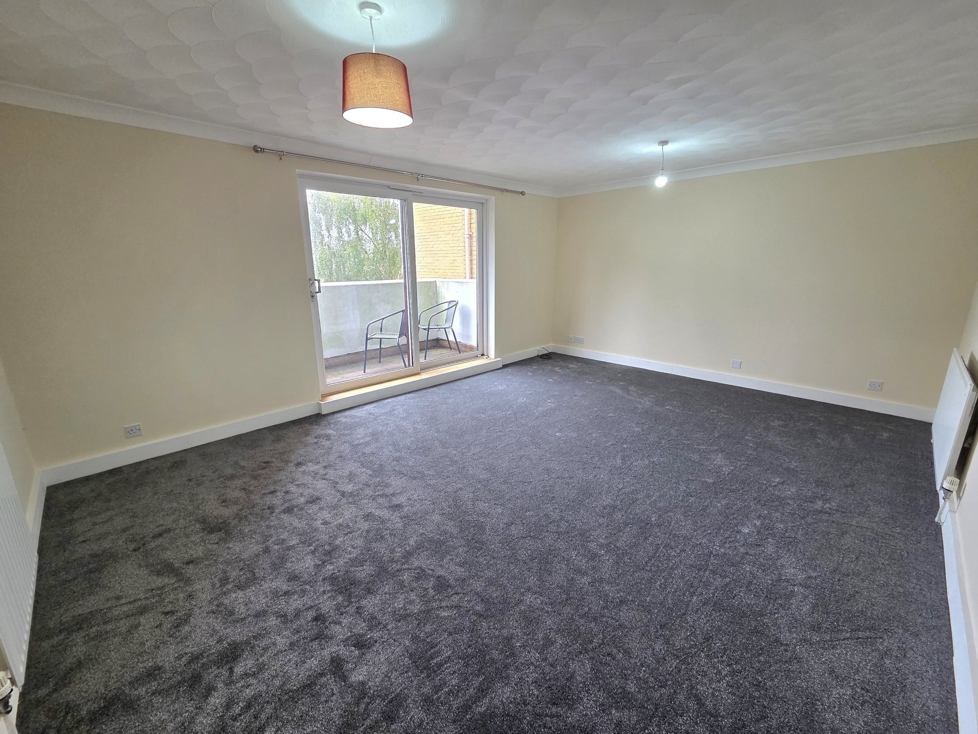 Flat Greyshott Avenue in Fareham