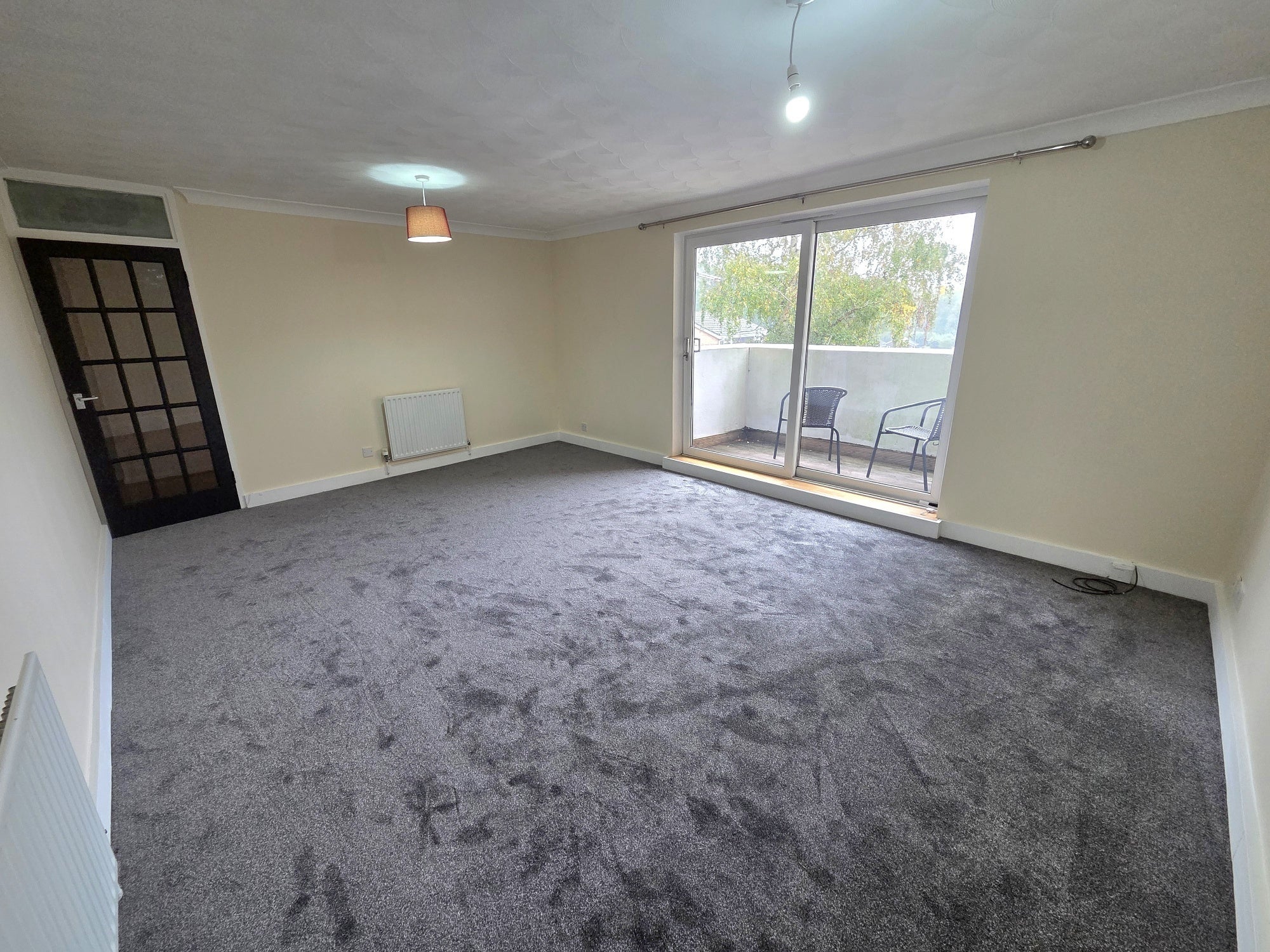 Flat Greyshott Avenue in Fareham