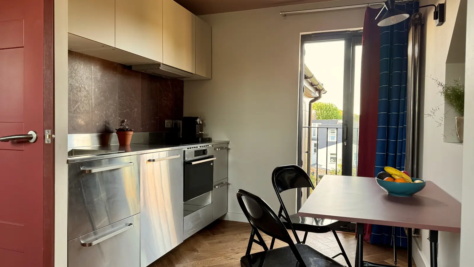 Flat Lancaster Road in Greater London