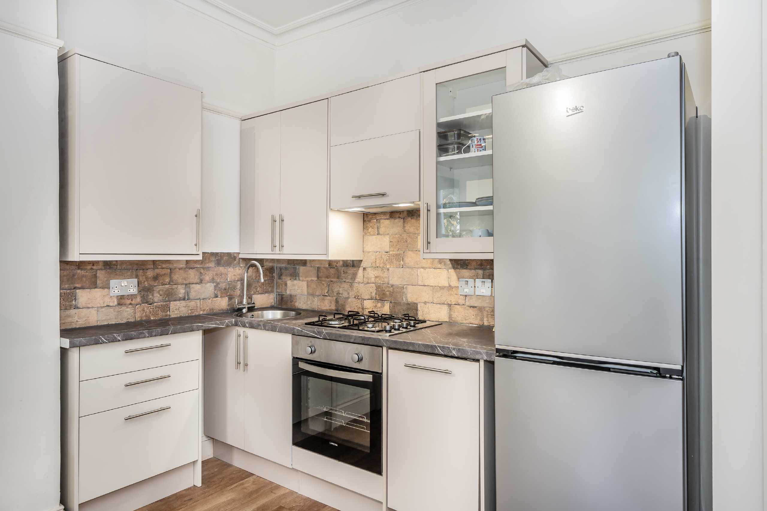 Flat Ladbroke Grove in Greater London