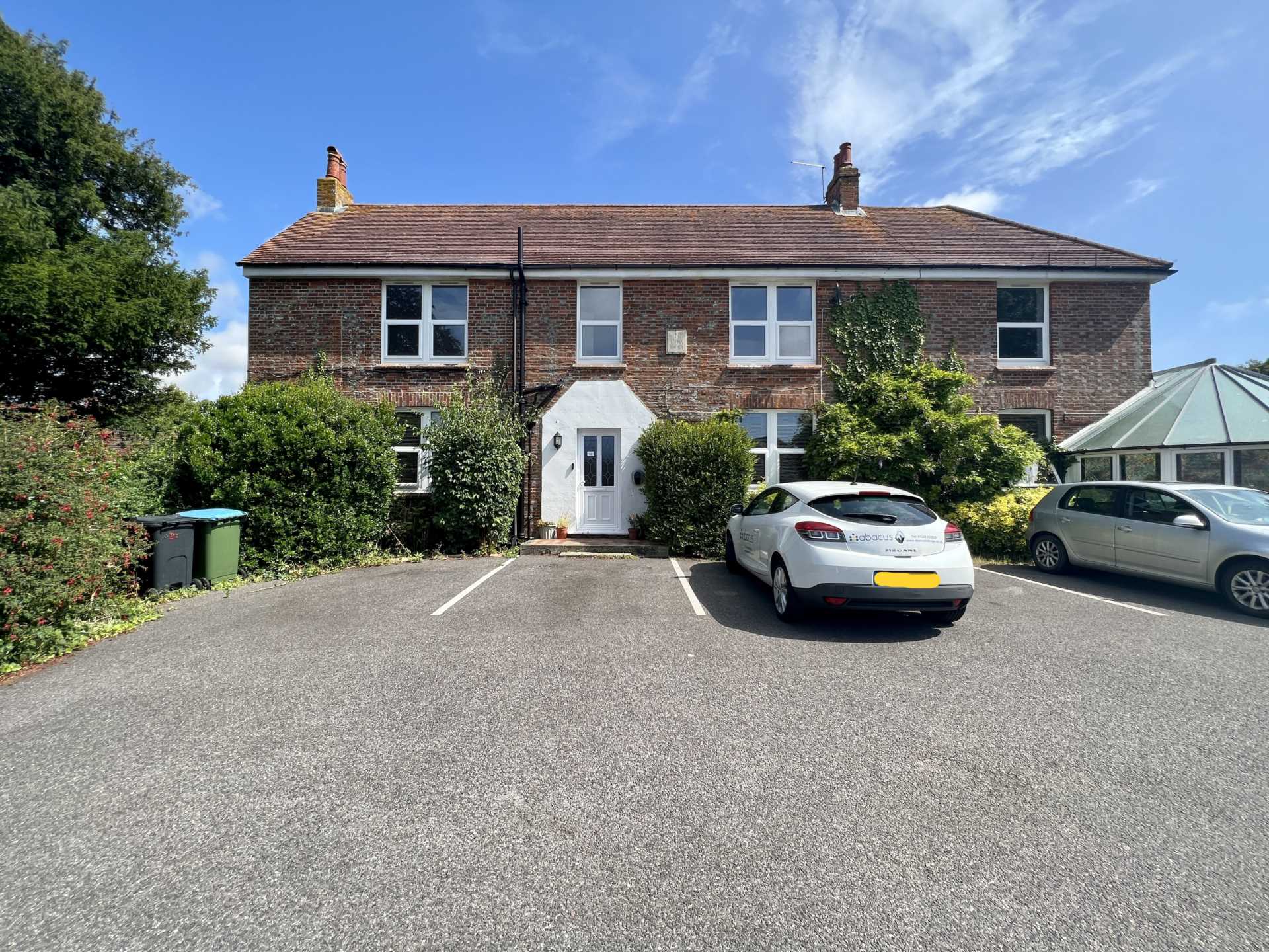 Flat Innerwyke Close in Arun