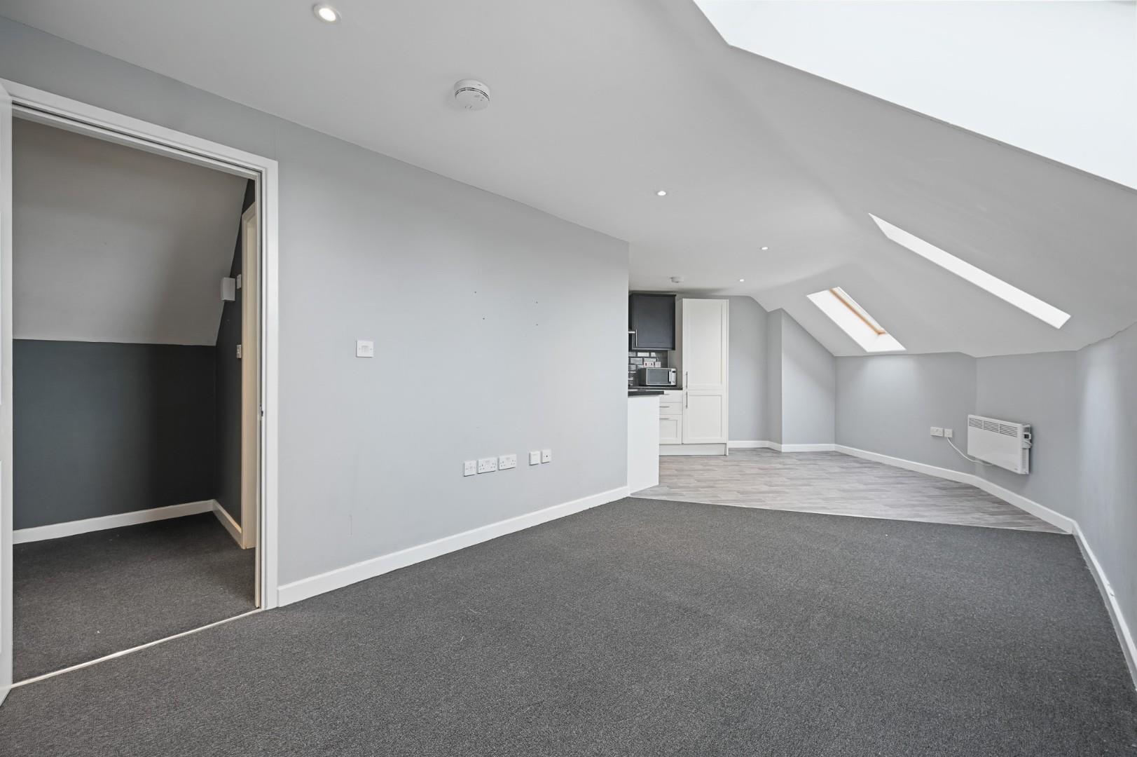 Flat Nelson Road in London