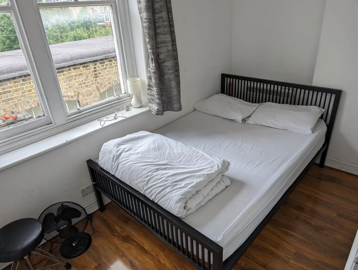 Flat Caledonian Road in Greater London
