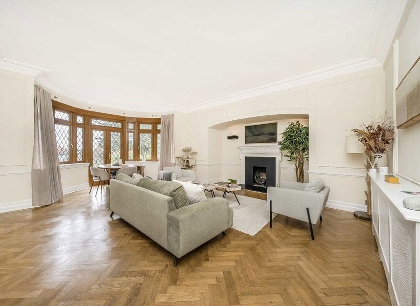 Flat West Heath Road in Greater London
