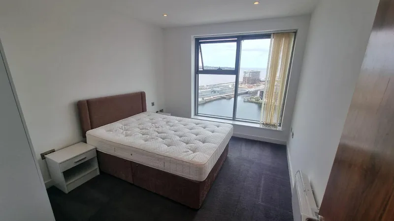 Flat William Jessop Way in Liverpool