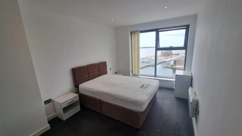 Flat William Jessop Way in Liverpool