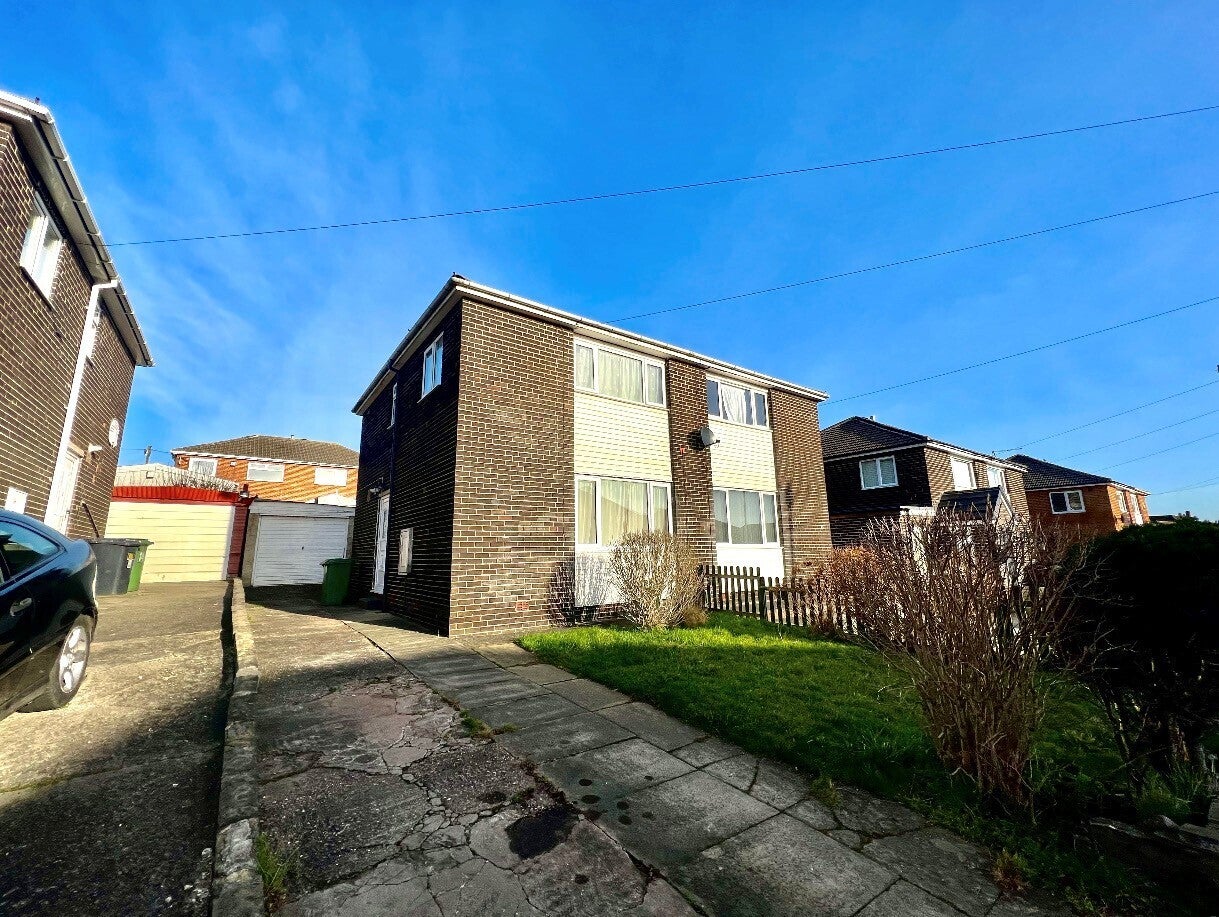 House Patterdale Drive in Kirklees
