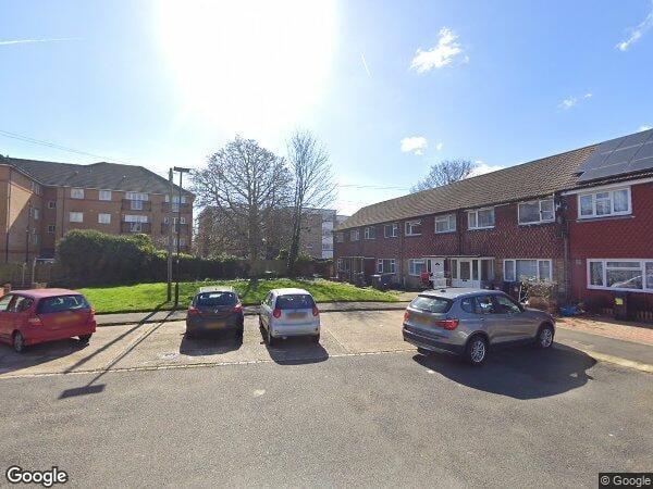House Old Farm Close in Greater London