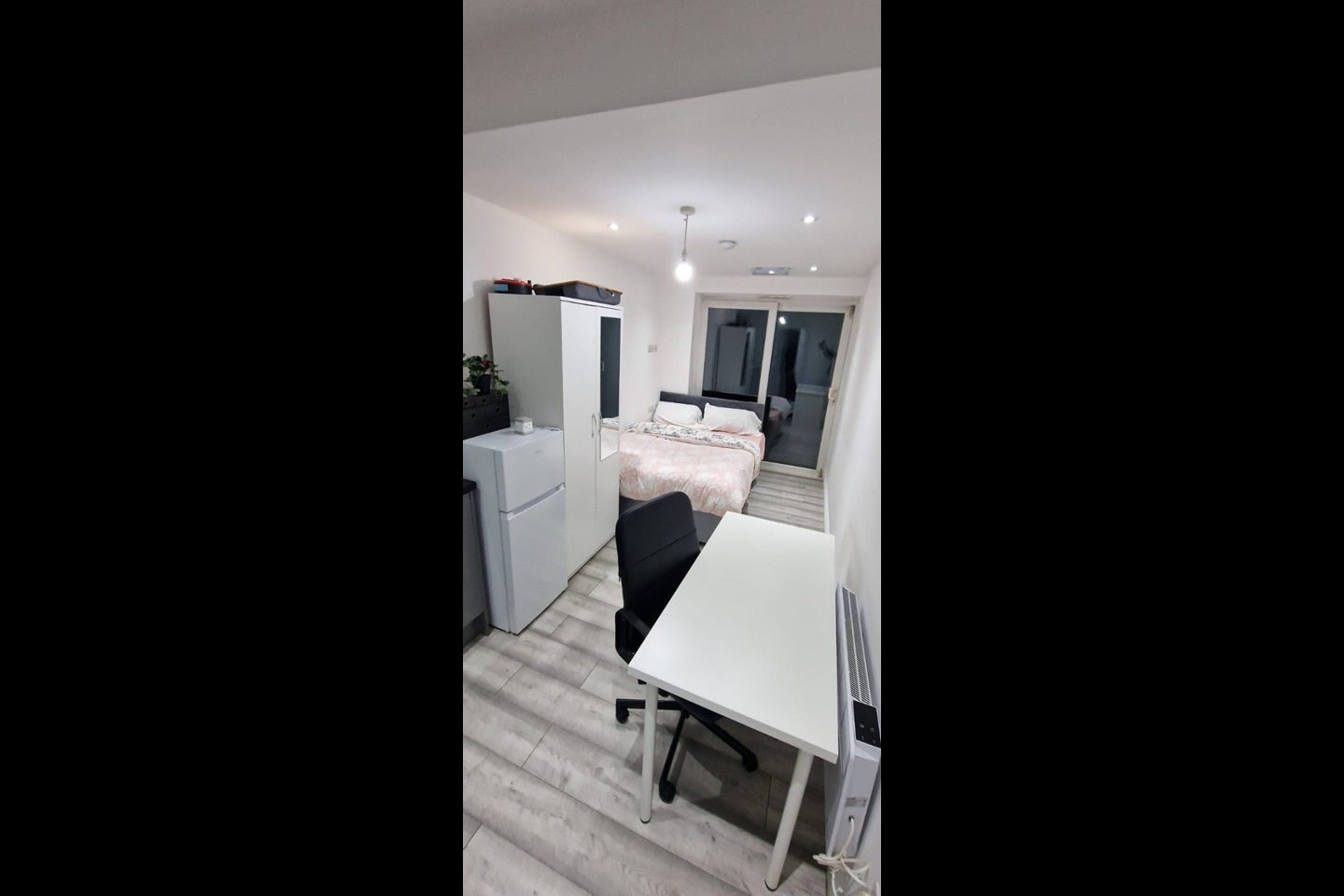 Room Eastcote Lane in Greater London