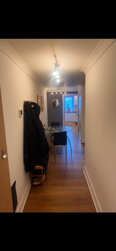 Room Poplar High Street in Greater London